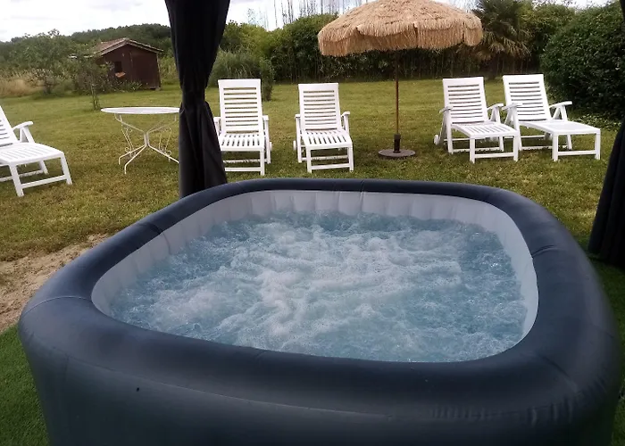 D'hotes Domaine Du Bouchon Bed & Breakfast 3*